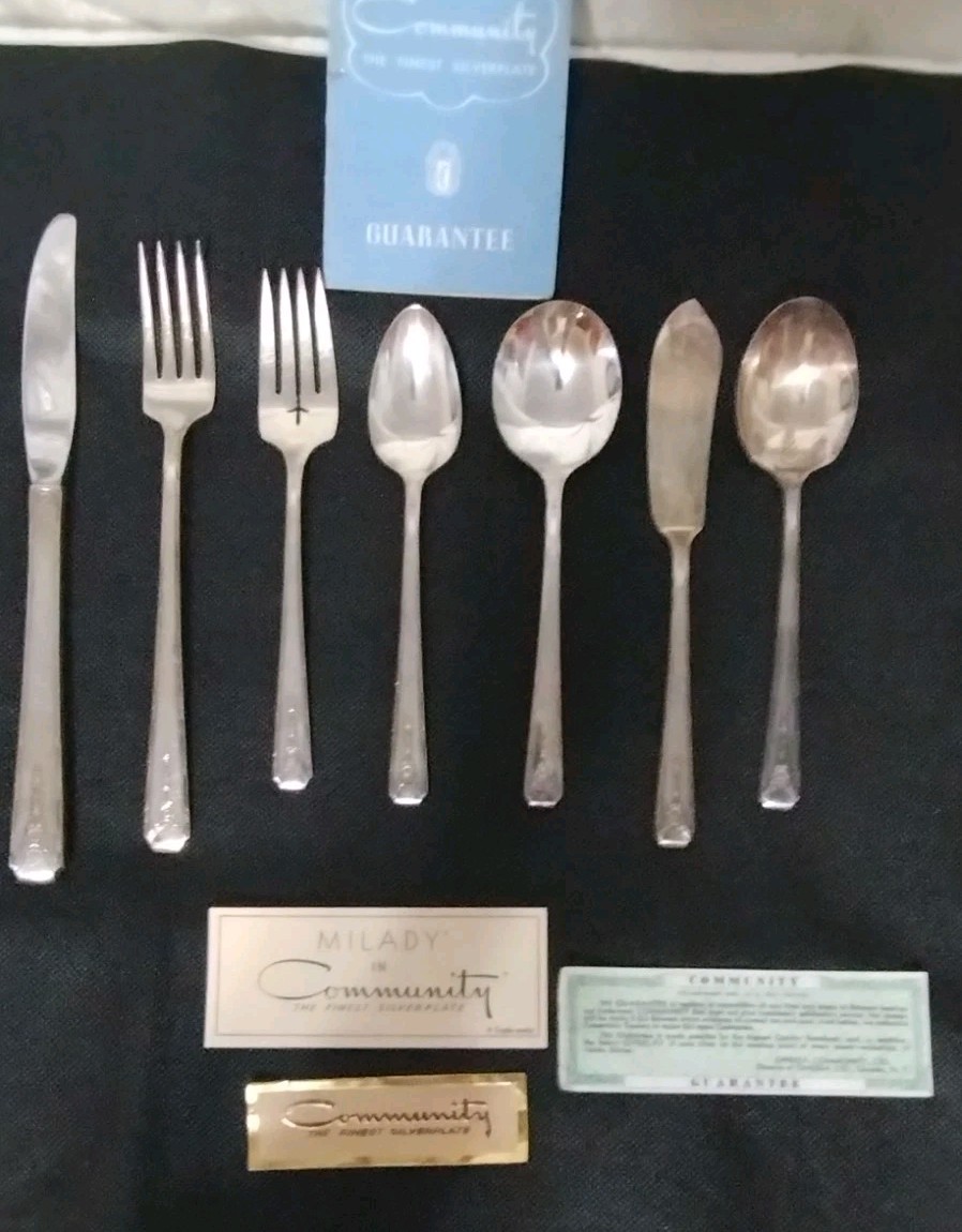 Oneida Community /  MILADY Pattern / 40-Piece Silverplate Flatware .