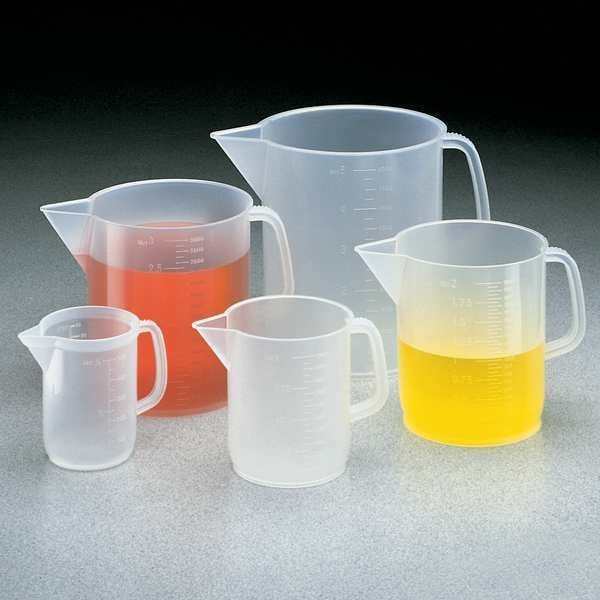 Dynalon 326495-2000 Beaker, Polypropylene, Low Form With Handle, 2 L / 67.62 Fl