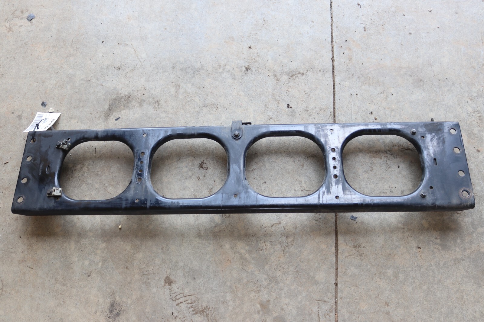 2019-2023 VOLVO VNL 760 D13 FRONT CROSSMEMBER K-FRAME SUPPORT 20498240 OEM