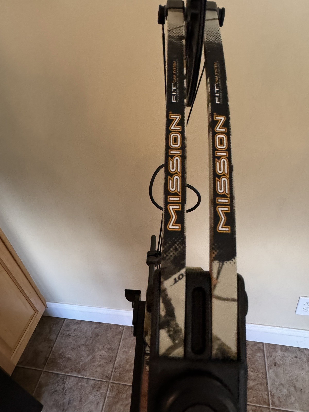 Used Mission Hype DTX Right Hand Camo Bow Pkg