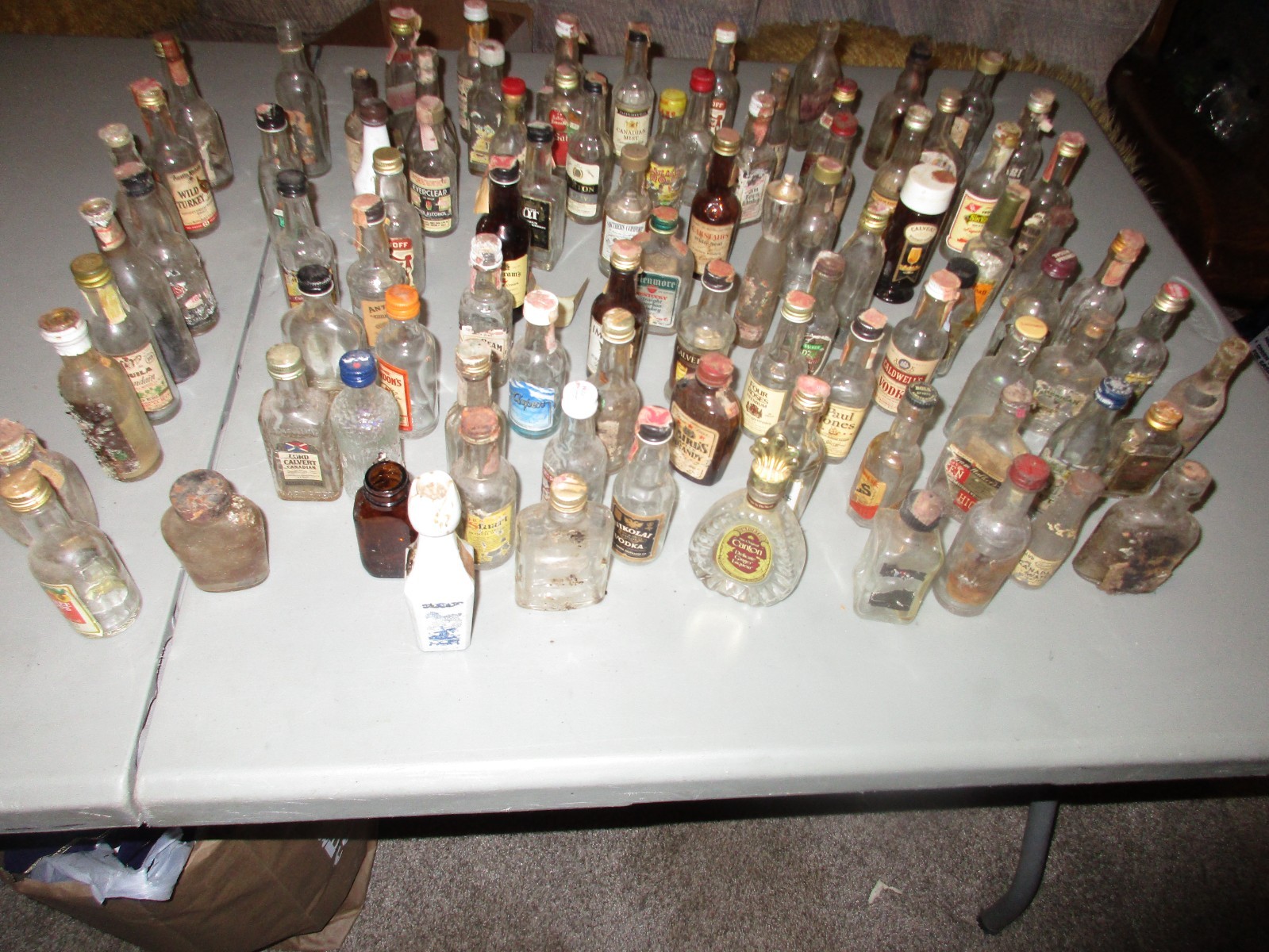 Lot of 90 Vintage Empty Glass Mini Liquor Bottles Scotch Whiskey Bourbon