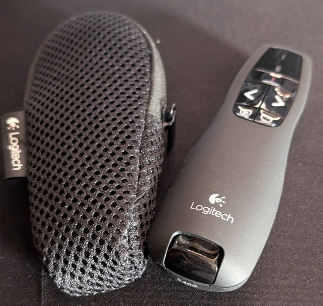 Logitech R-400 Presenter Remote Control Original Clicker Classroom Presentation