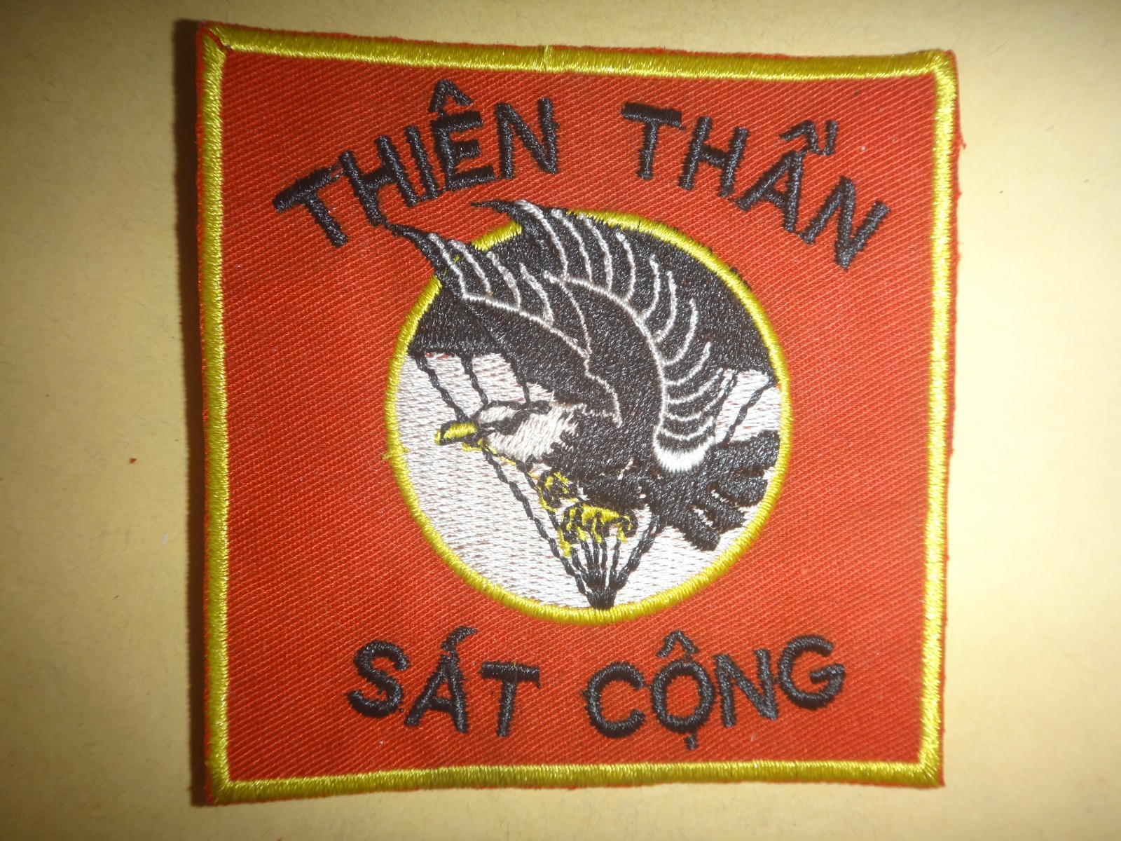 Vietnam War ARVN Parachute Airborne NHAY DU "THIEN THAN SAT CONG" Patch
