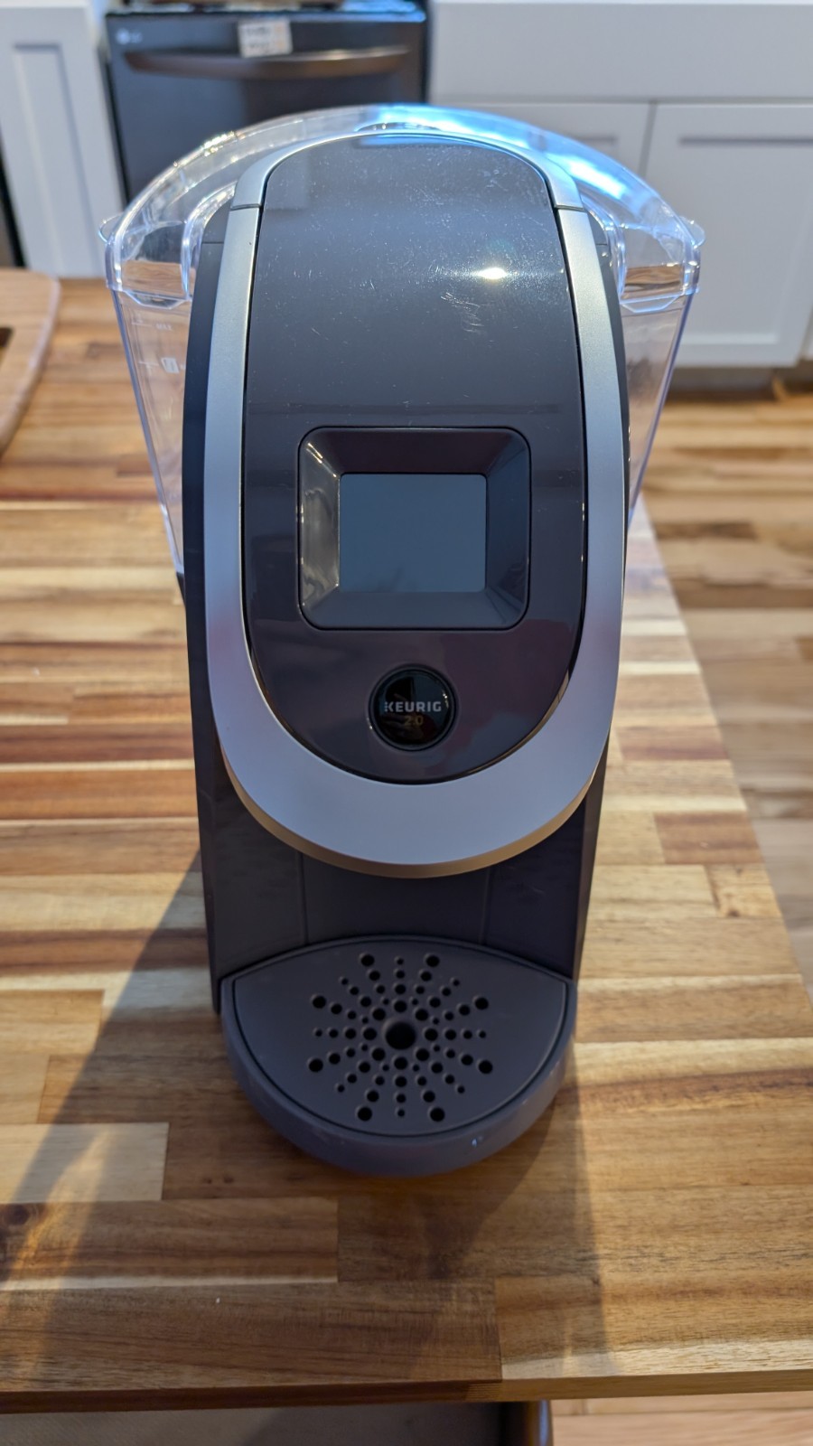 KEURIG K200 2.0 Hot Coffee Brewer - 40oz Water Reservoir - Used - Tested