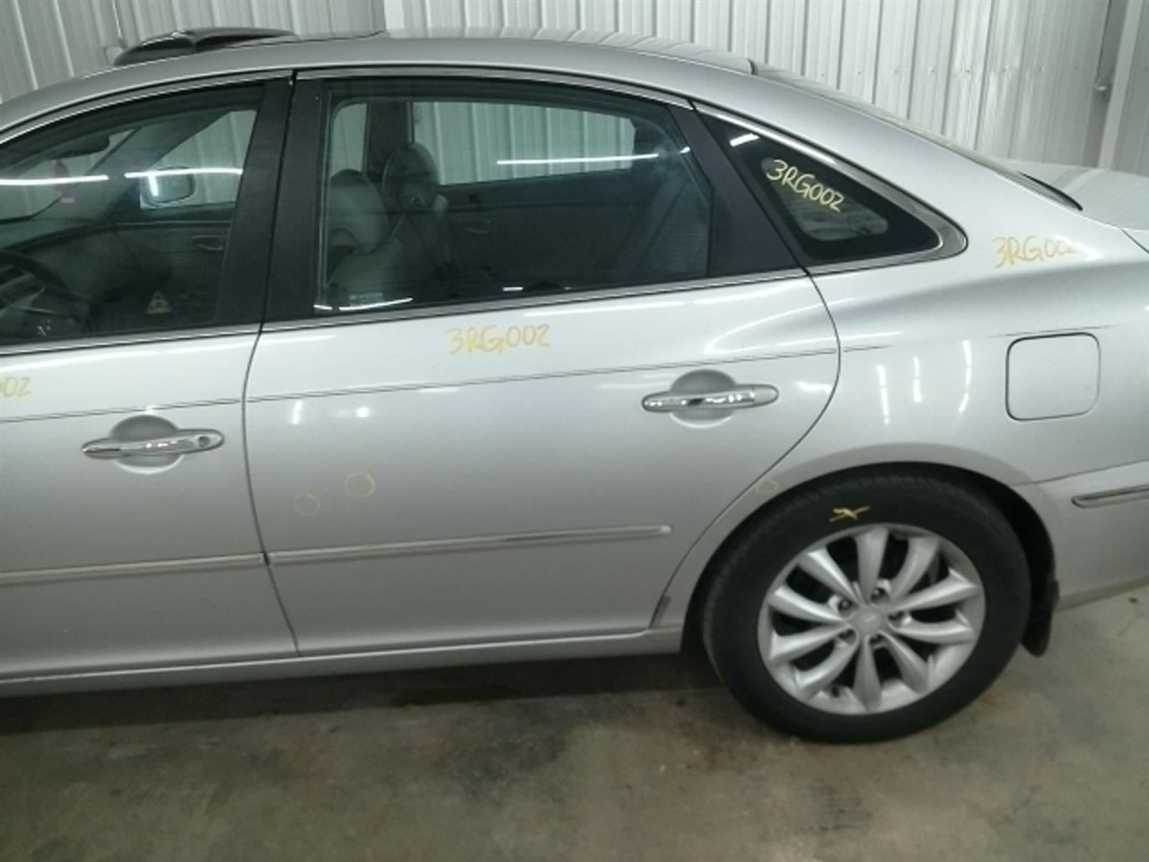 Driver Left Front Spindle/Knuckle Thru 10/05/07 Fits 06-08 AZERA 104864165