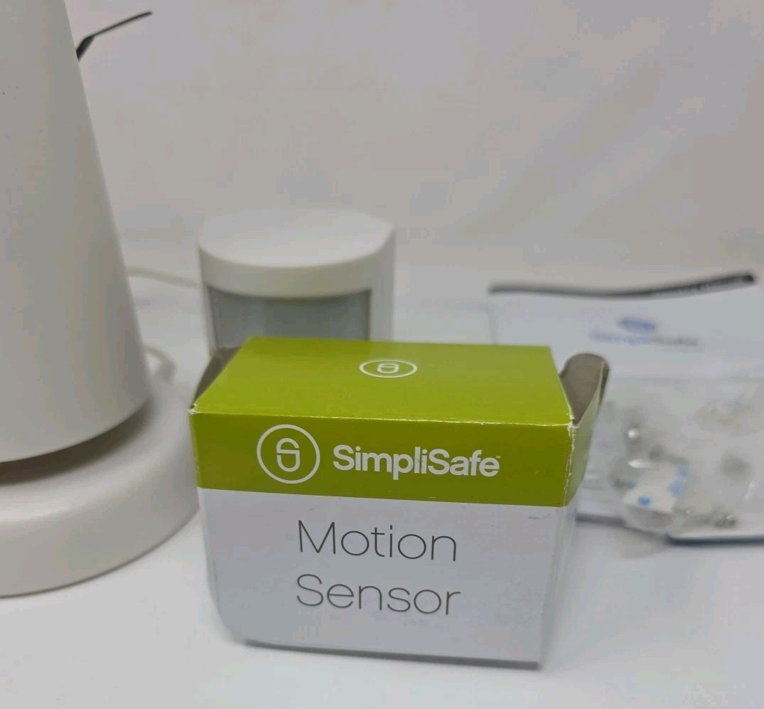 SimpliSafe Original System Base Station BS2000 - Base Unit + Adapter