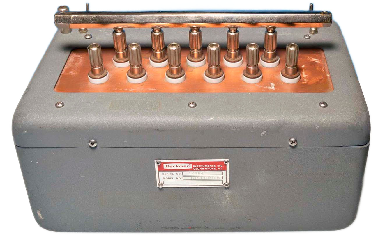 Beckman CR 1000M 100 MegaOhms Resistance Calibrator Standard 100 MΩ