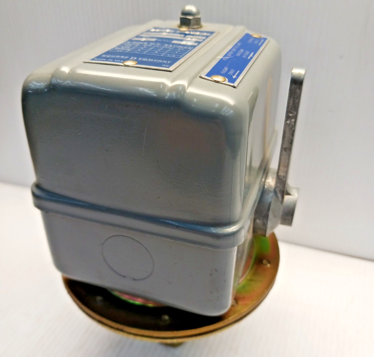 New Square D 9016 GVG1 Vacuum Switch 3 On 8 Off
