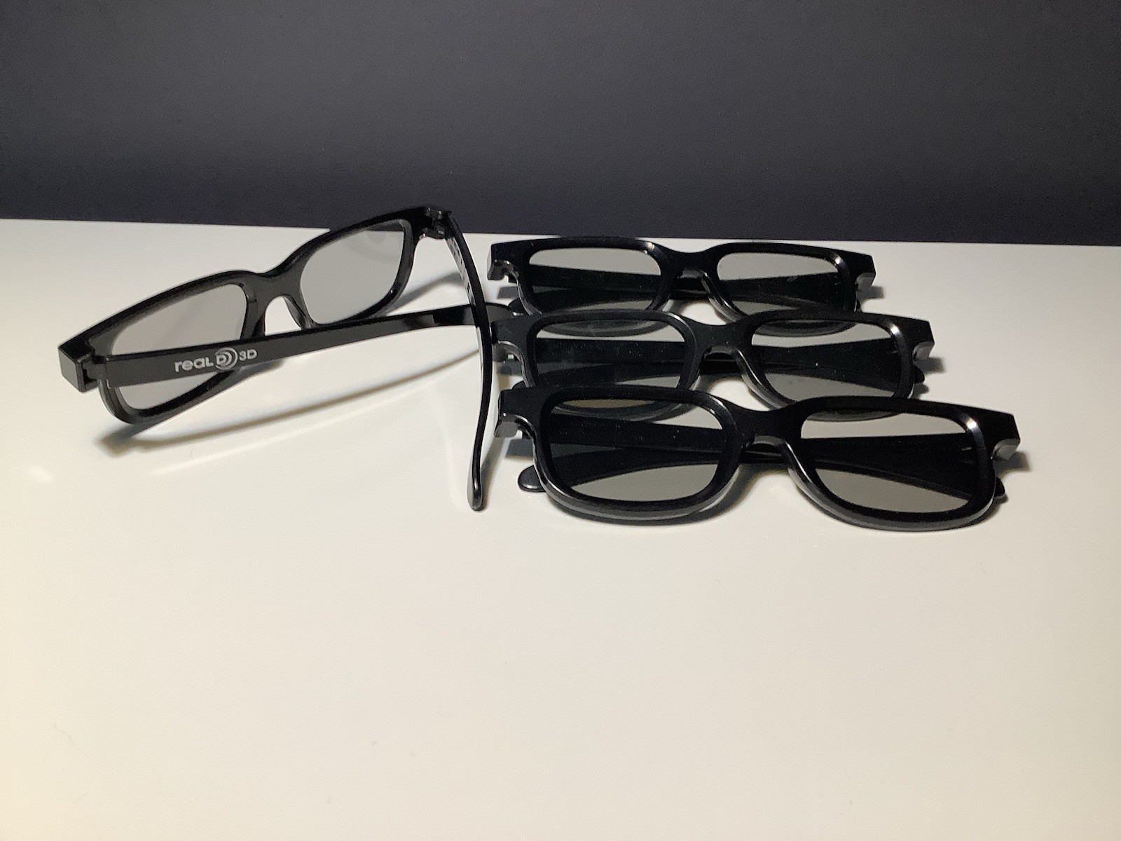 Real D 3D Glasses 4 Pairs Pre-owned Adult Size Movie Theater 3-D