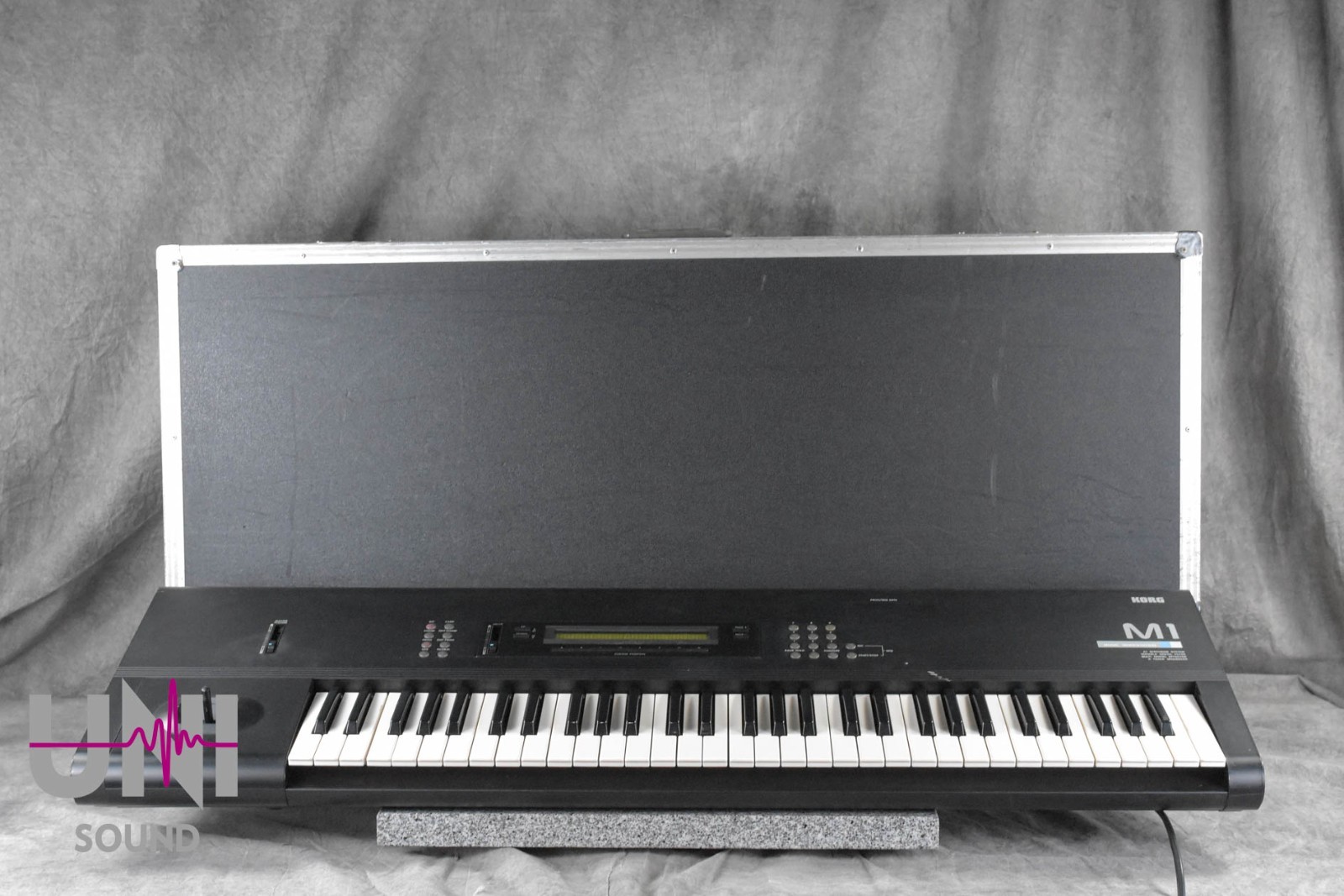KORG M1 Music Workstation Digital Synthesizer in Good condition.
