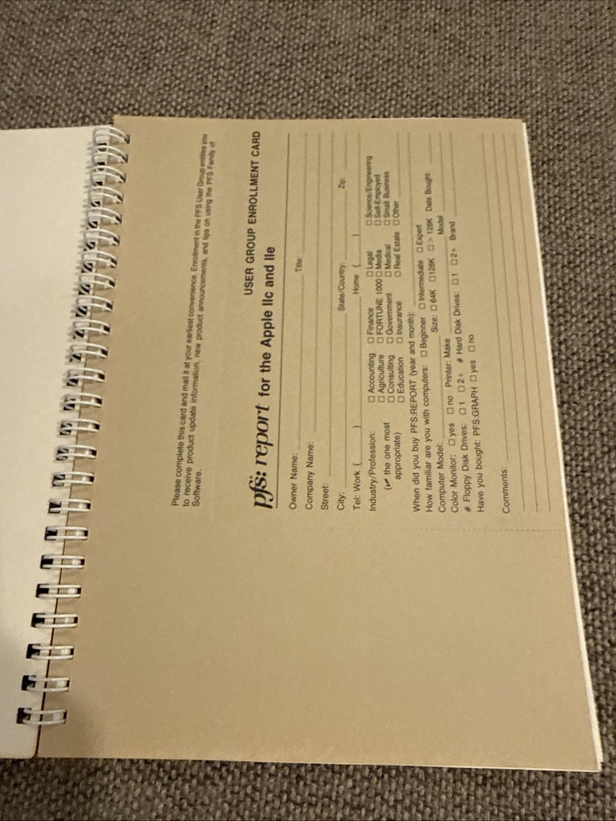 PFS: Report Apple Software & Manual 5.25" Report & Sort work IIc and IIe