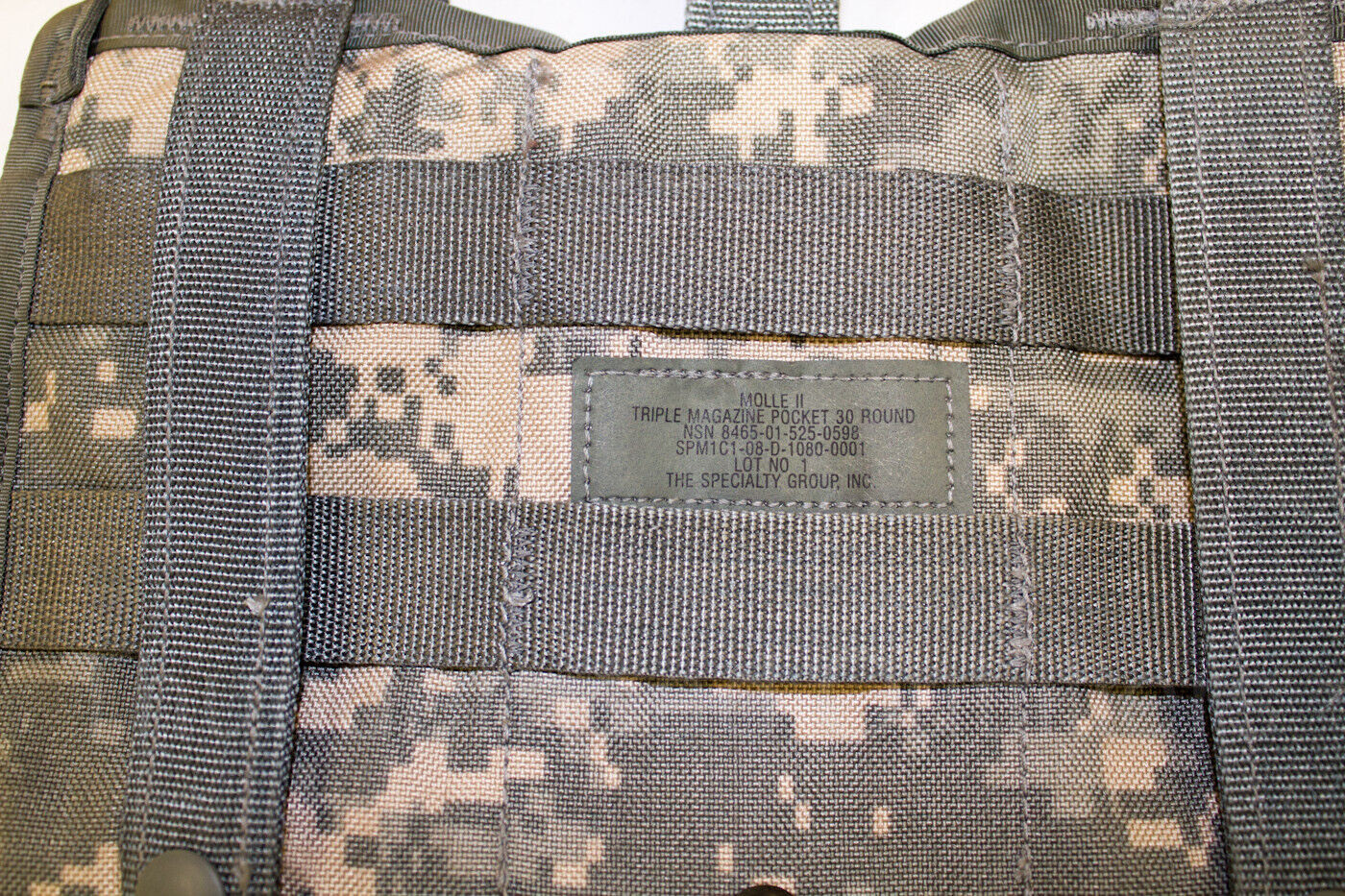 USGI US Army Molle ACU Triple Magazine Pouch 3 x 30 Side by Side 3 Mag Pouch EXC