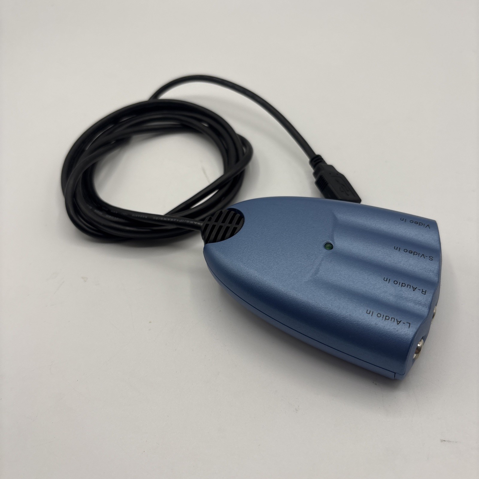 Pinnacle Systems GMBH AV to USB2 Converter for use with Video Capture & Editing