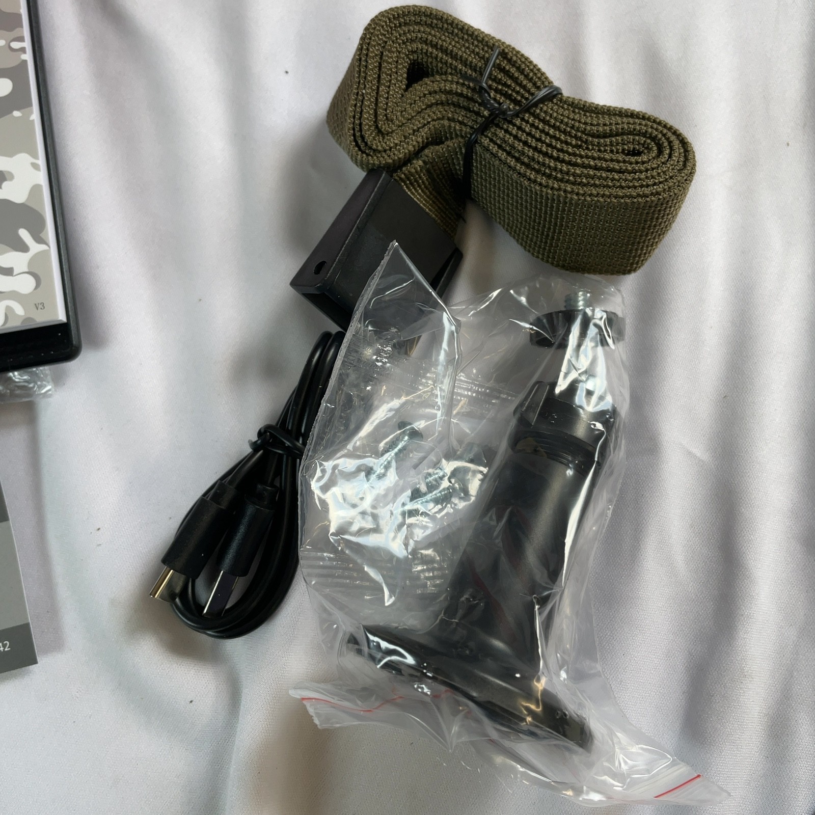 Usogood TC18 4G LTE Solar Trail Camera Kit