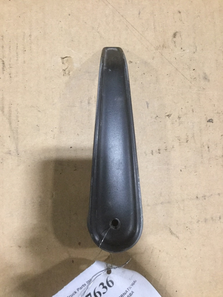 INTERNATIONAL F-2674  Door Handle Tag# 1057636
