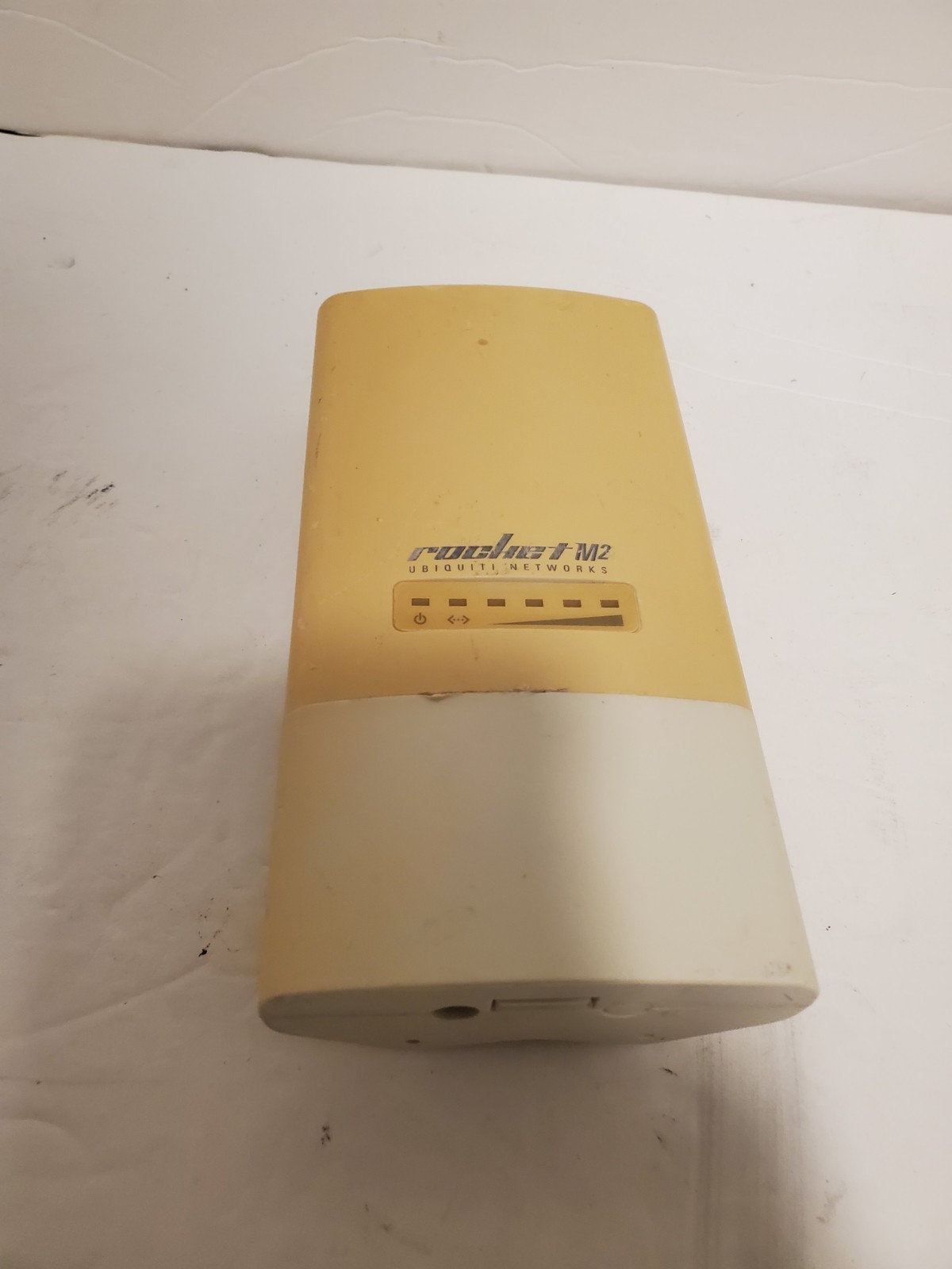 Ubiquiti Rocket M2 (ROCKETM2) airMAX 2.4GHz Wireless BaseStation Access Point
