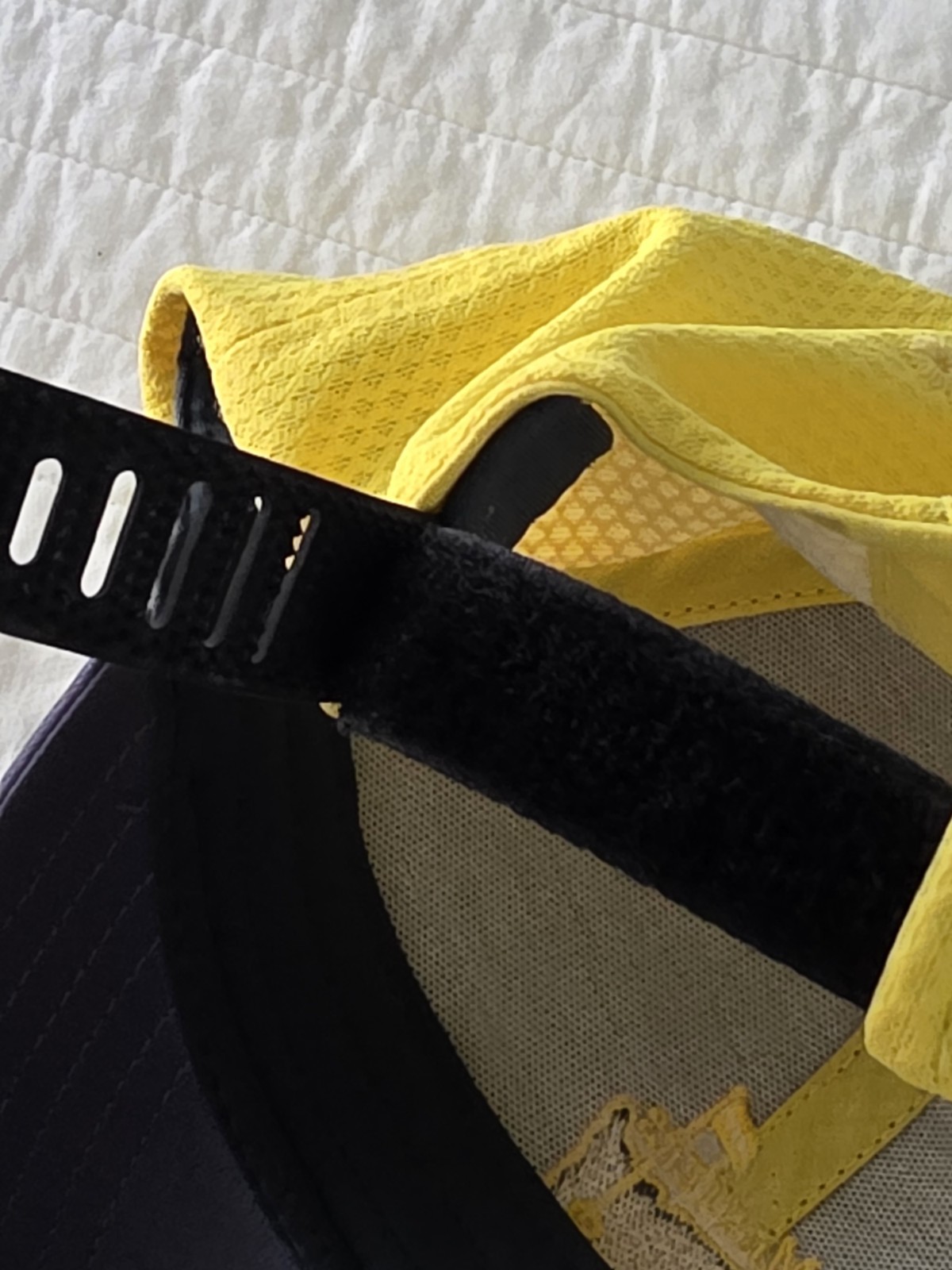 MASTERS AMERICAN NEEDLE (GRAY/YELLOW) PERFORMANCE Golf HAT