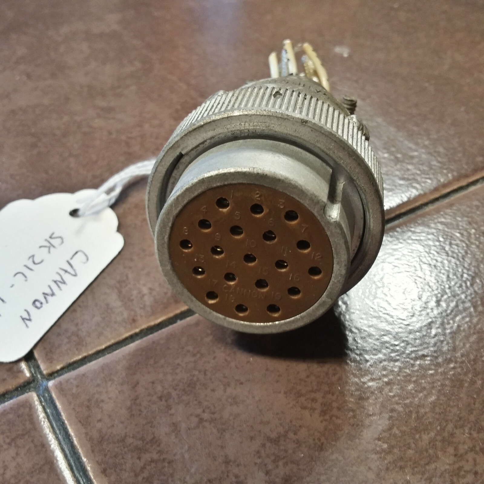 ITT Cannon SK21C-1/2 Connector