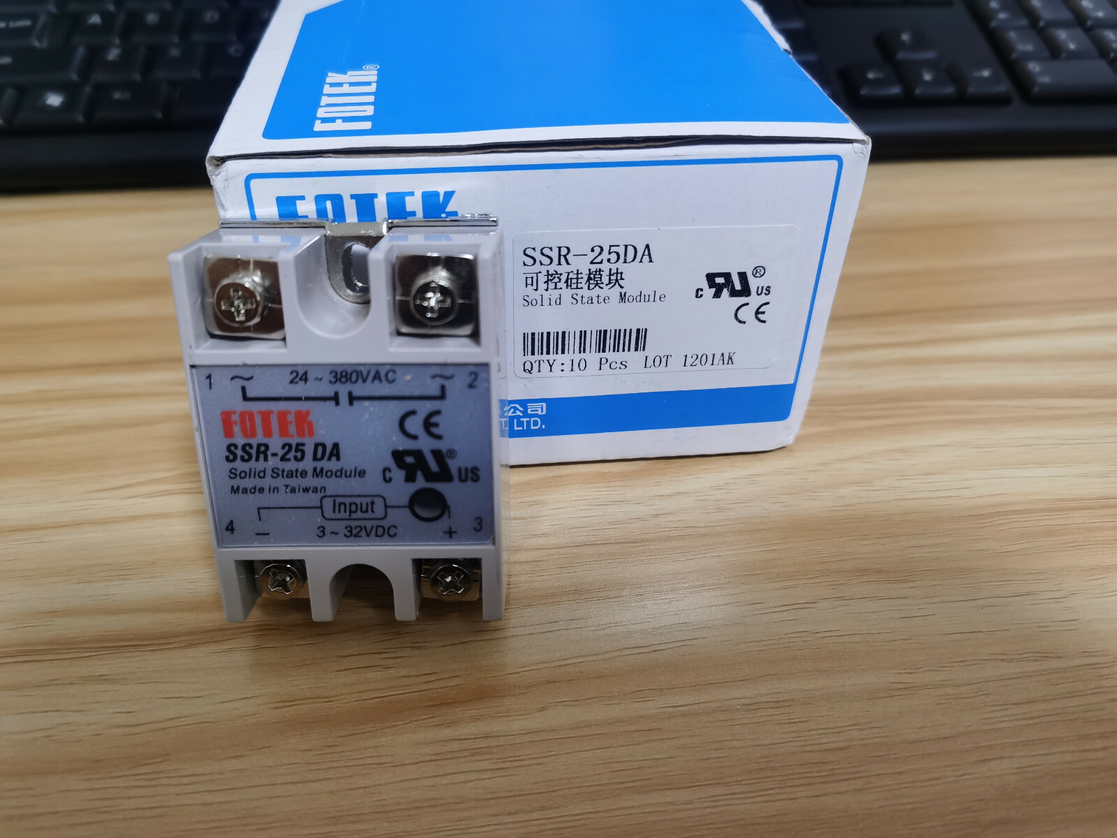 1PC Fotek SSR-25DA SSR25DA Solid State Relay 25A -New