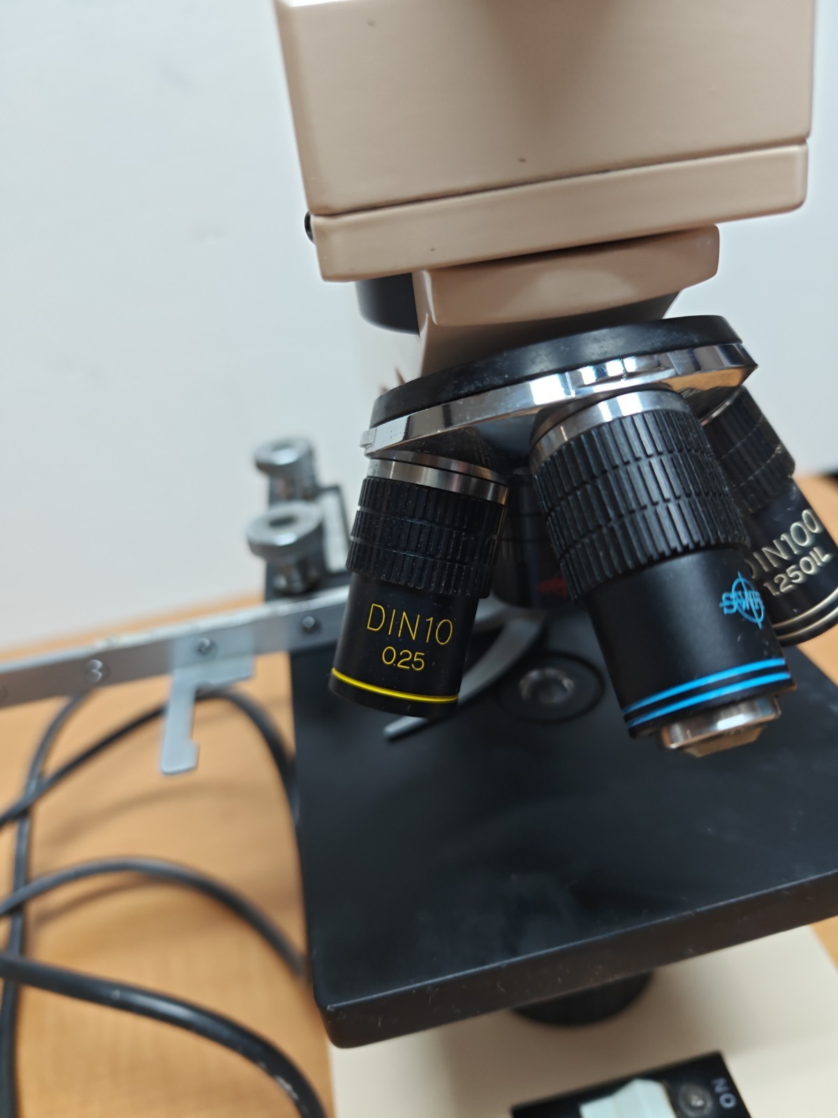 Vintage Swift M3200 Biological Microscope