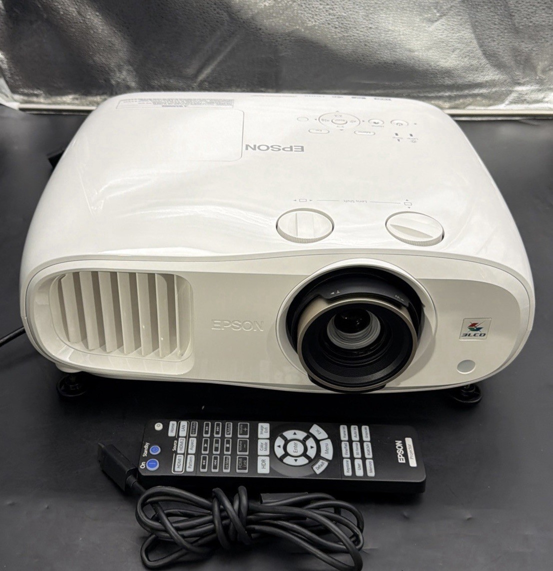Epson Home Cinema 3800 4K 3LCD Projector with High Dynamic Range (55 Lamp Hours)