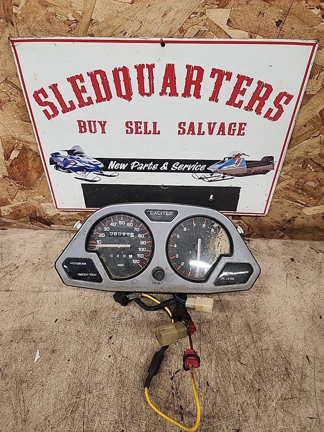 88 89 Yamaha Exciter 570  Speedometer 8CR-83580-40-00
