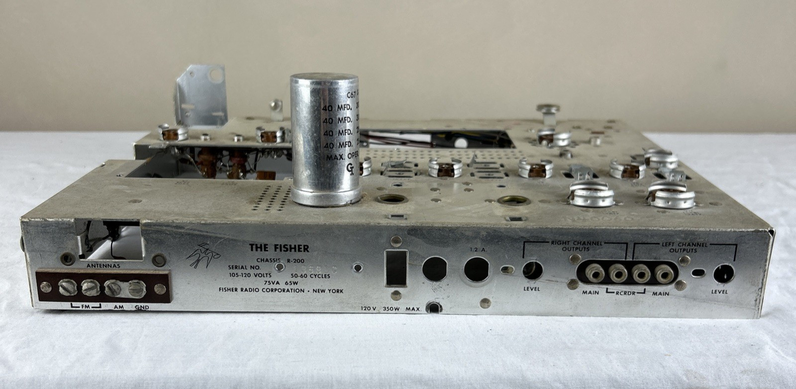 Fisher R-200 Chassis