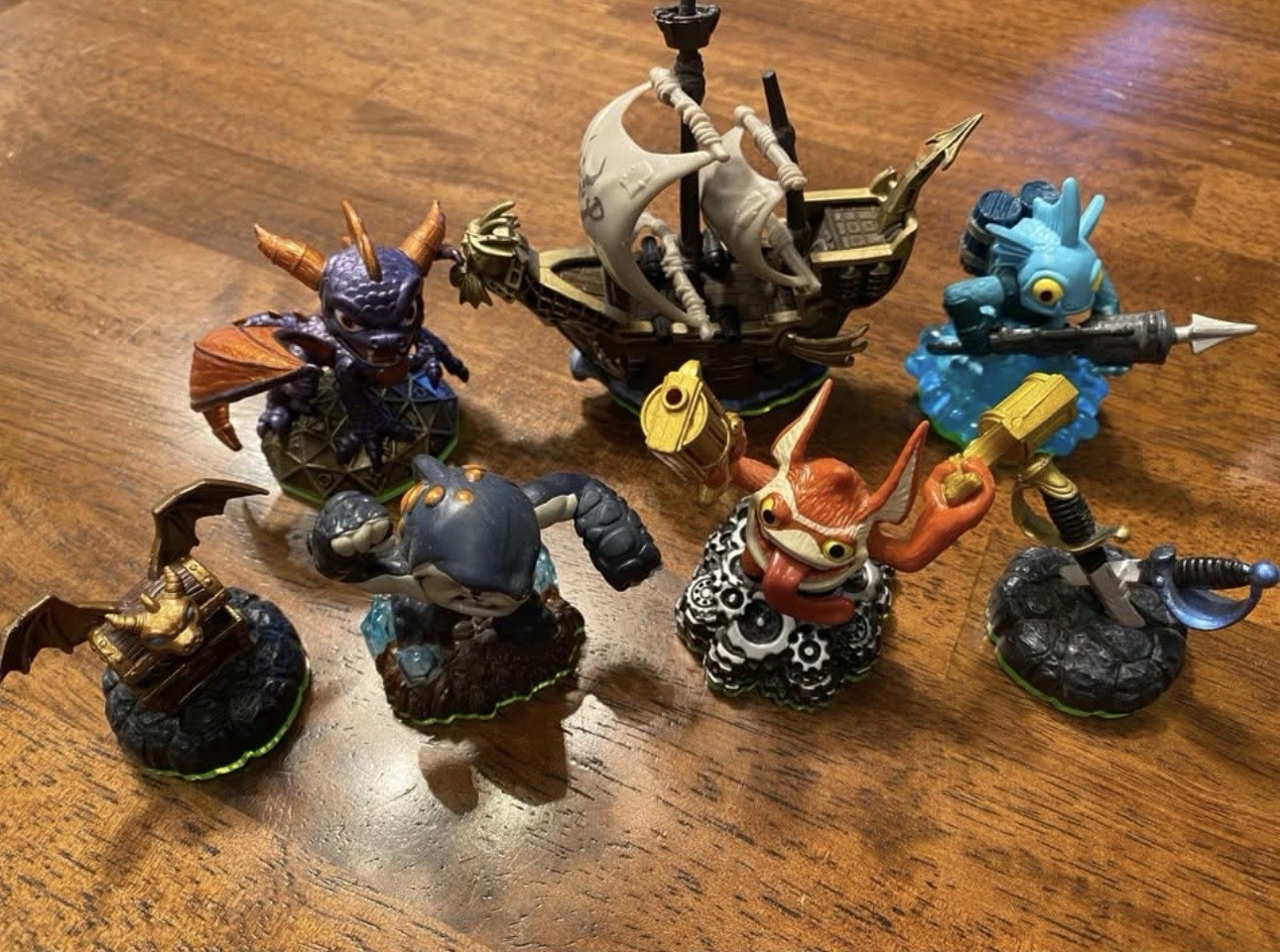 Skylanders Spyro's ADVENTURE-7 Characters Lot