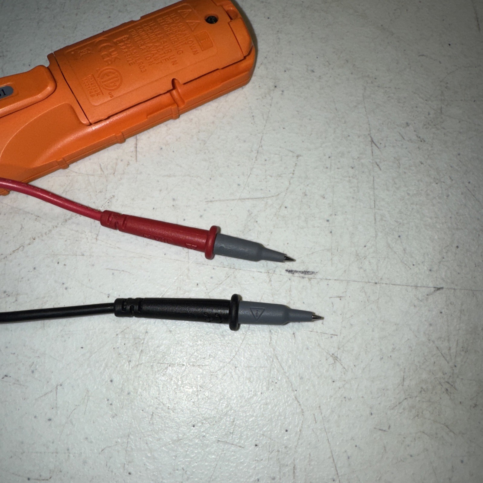 Klein Tools ET40 Electronic Voltage Tester AC/DC 12V-240V Tested Working