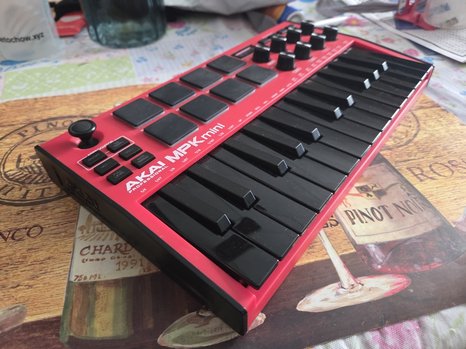 Akai Professional MPK mini 25-Key USB MIDI Controller Keyboard Red