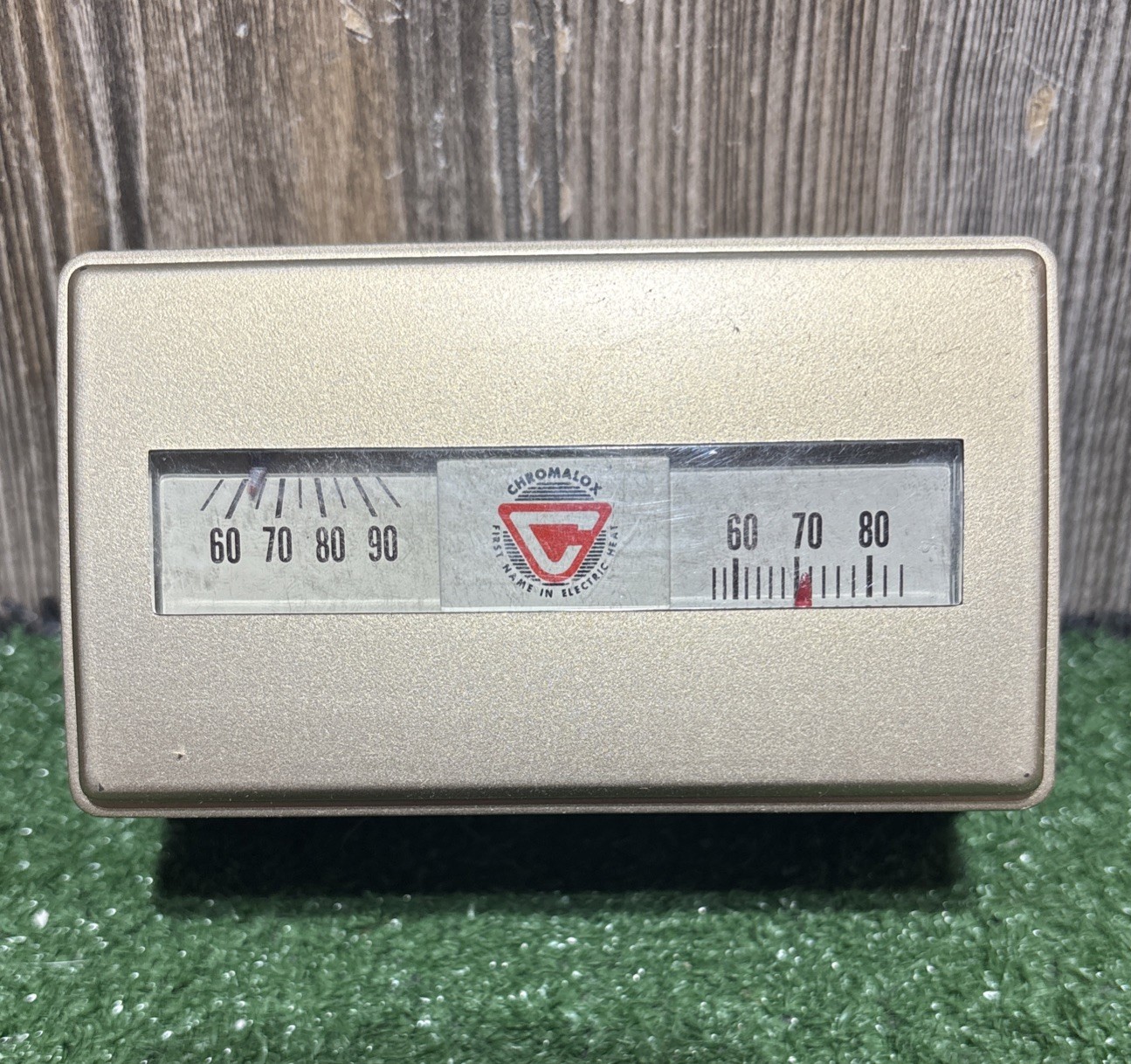 Chromalox MHT473E1033 Thermostat for 120/240 Volt Systems NEW