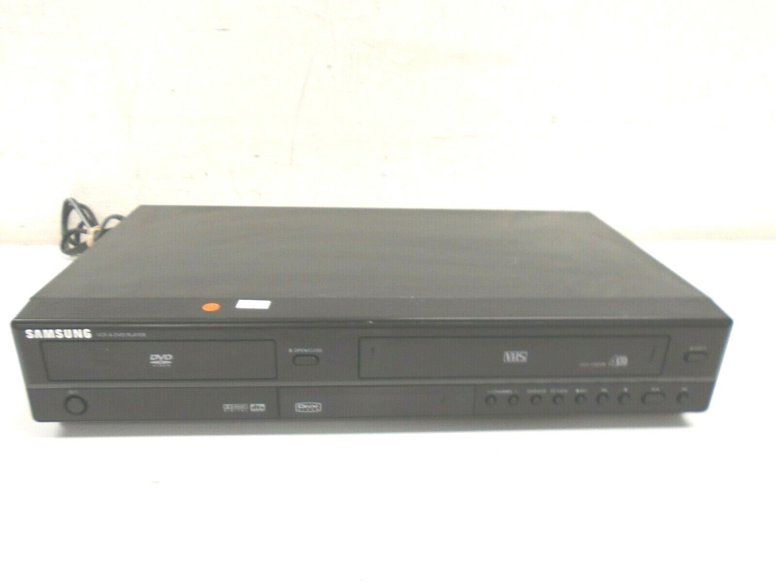 SAMSUNG Combo DVD VHS Player 4 Head VCR Black DVD-V5650B No Remote *POWERS ON*