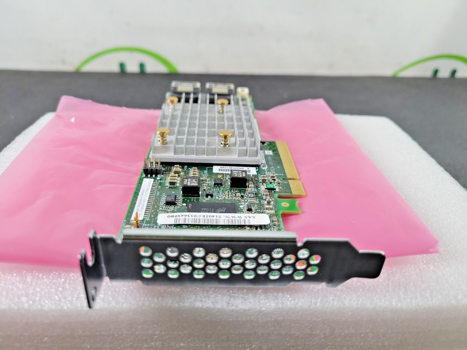 HP 836269-001 Smart Array P408I-P SR G10 Controller Low Profile