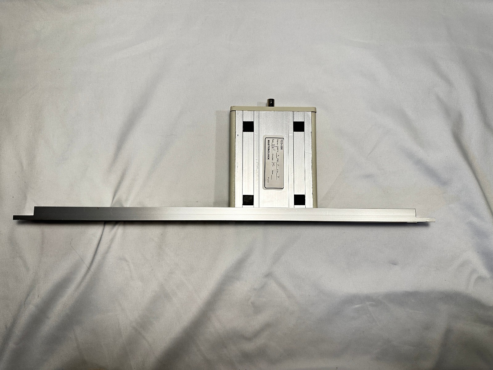 Masterclock TCD-200 Time Code Driven Clock w/Rack Mount