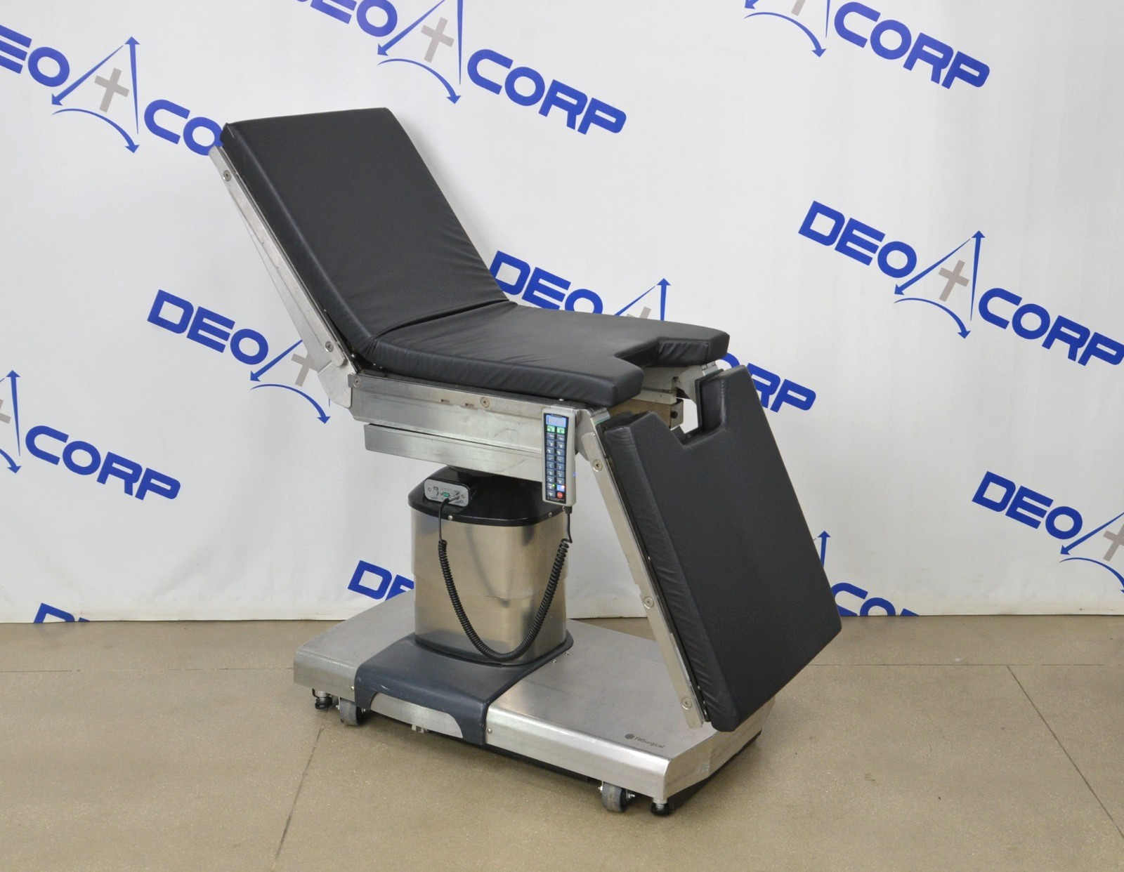 Steris CMAX110 Surgical Table W/ Hand Remote