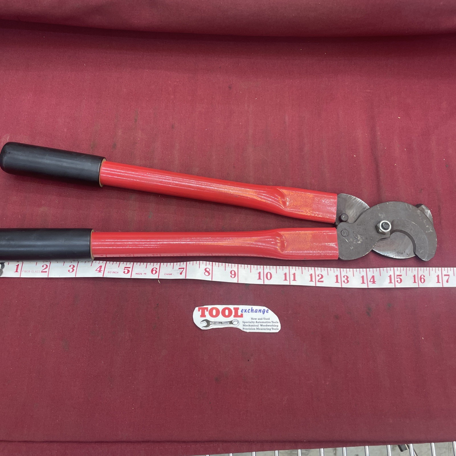 USA, 350 MCM 16"Copper Utility Cable Cutter w/ Comfort Grip