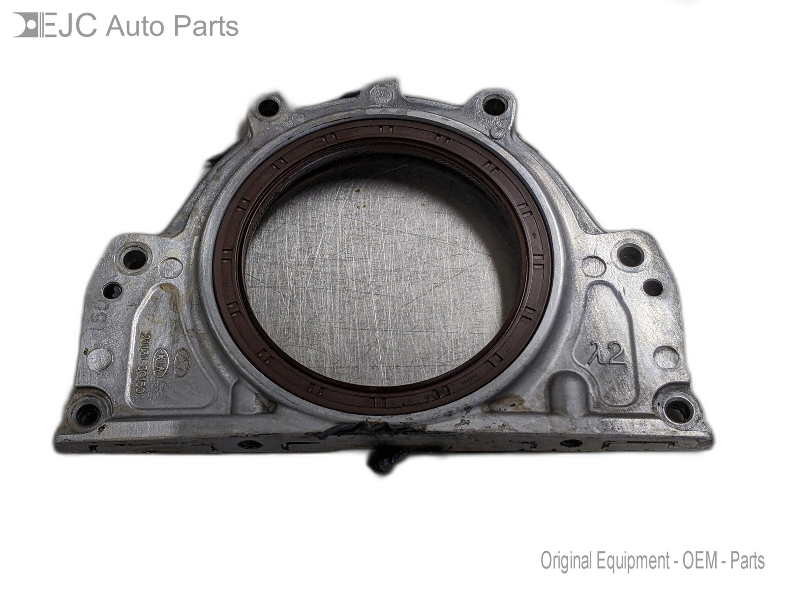 Rear Oil Seal Housing For 13-18 Hyundai Santa Fe  3.3 211313C150 FWD