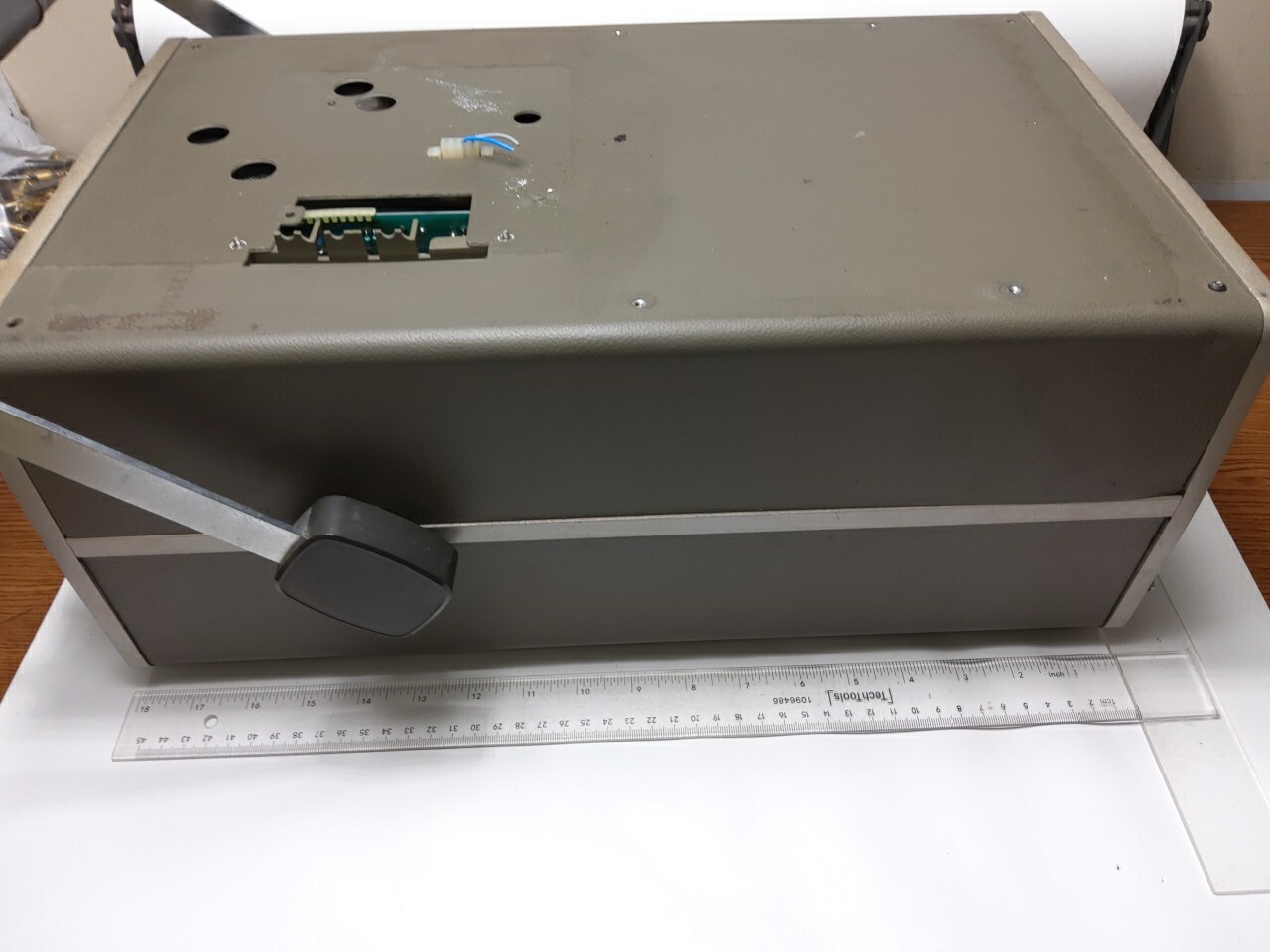 HEWLETT-PACKARD 1740A OSCILLOSCOPE (USED)