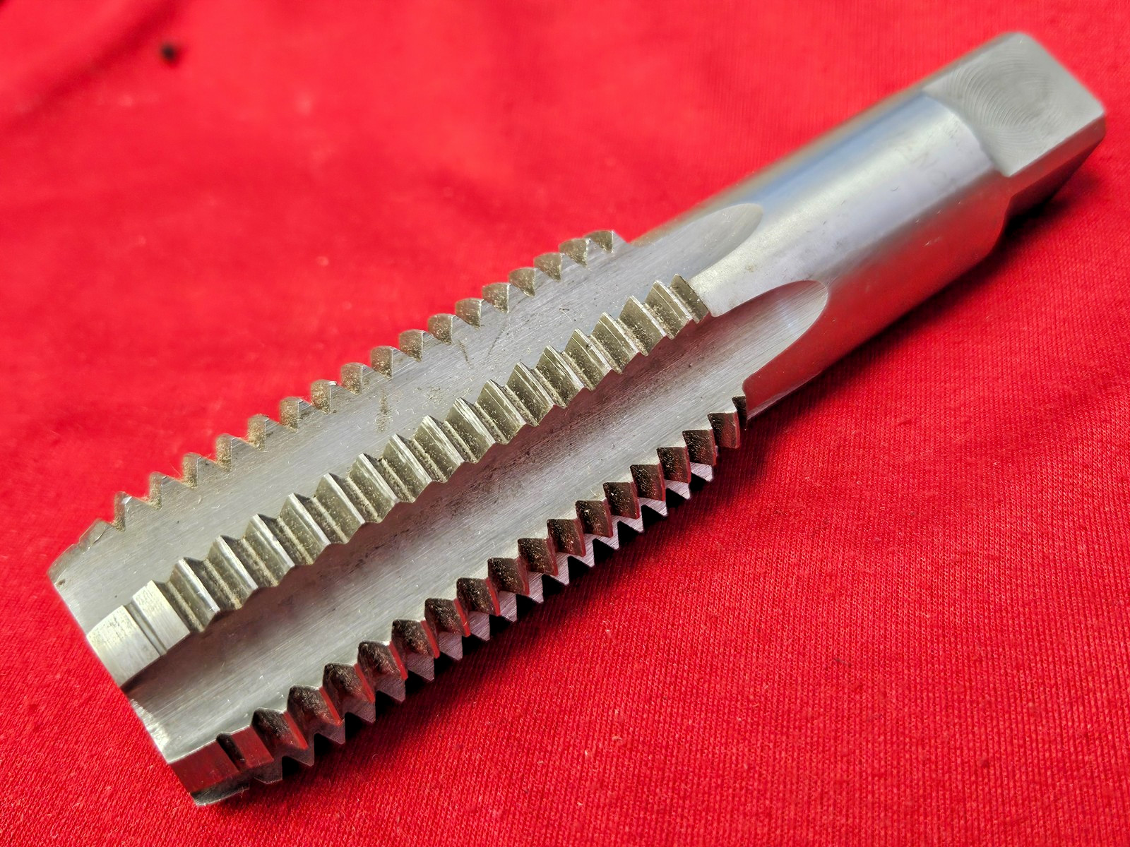 1-1/2"-6 NC Bottom Hand Tap A1 421-29606 Carbon Steel RH 4 Flute US Seller