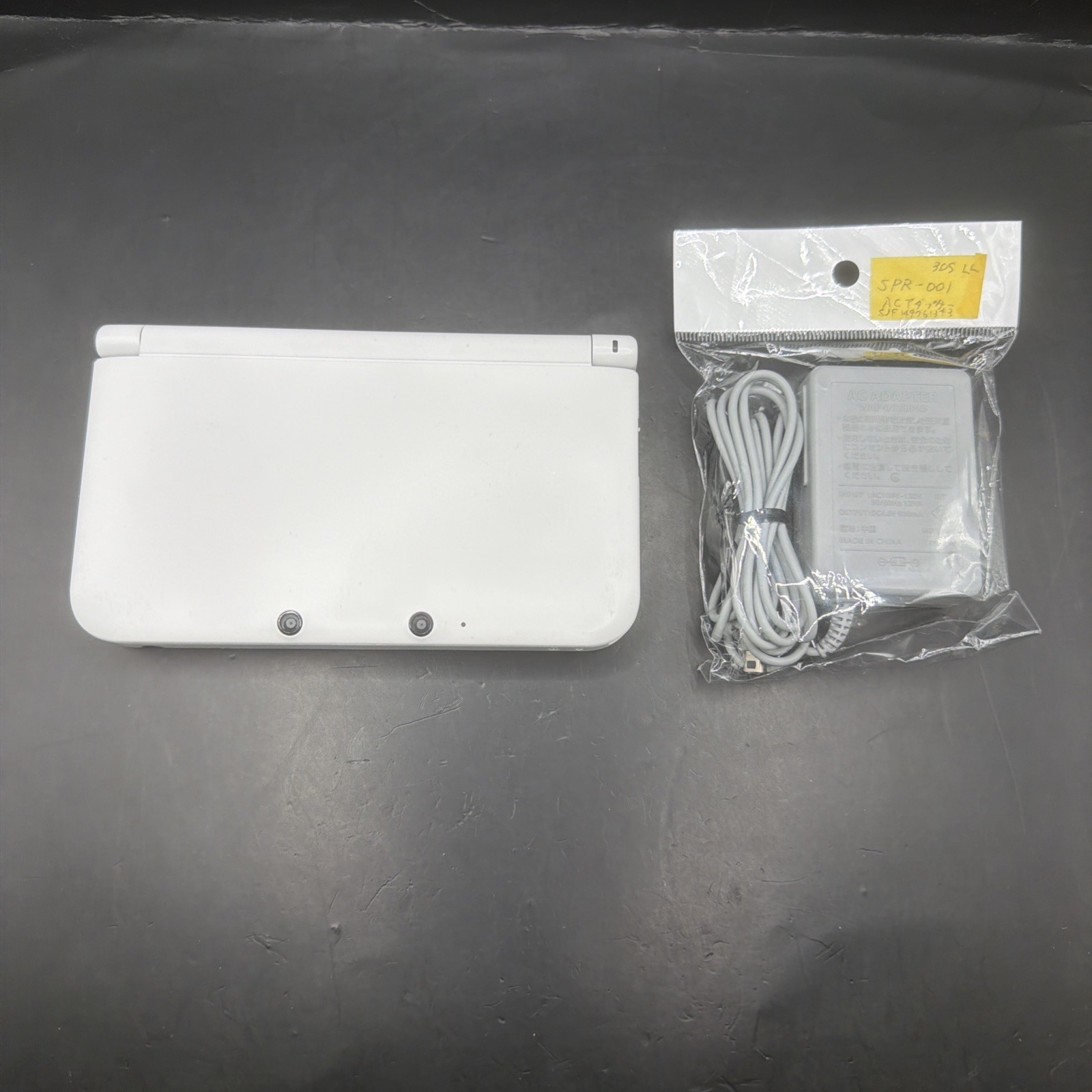 Nintendo 3DS LL XL White Normal Tested - Excellent Condition - W/ Japan Charger