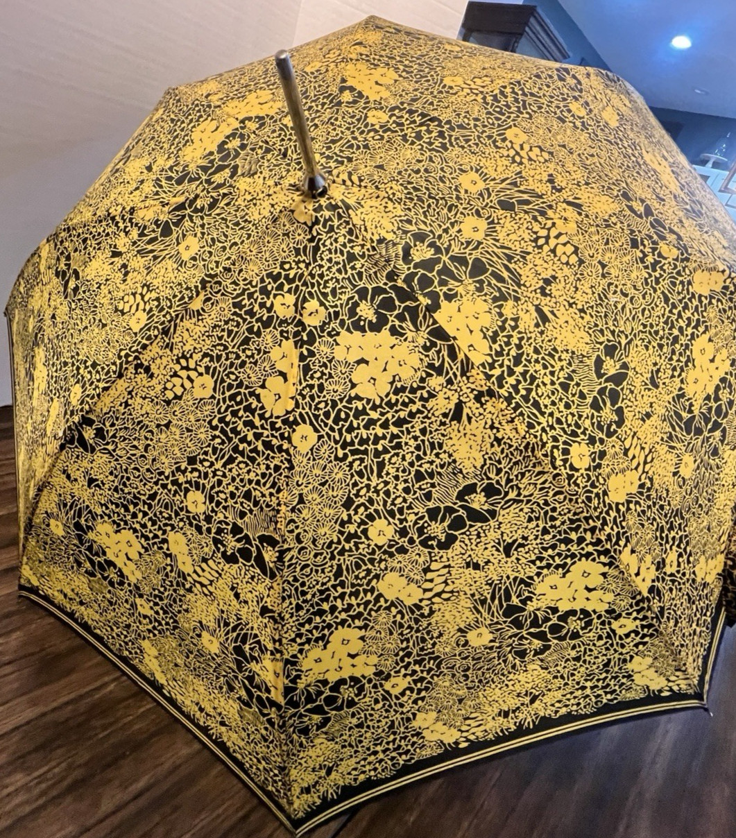 floral scarf Print Long Rain Umbrella Gold Black Polyamide Nylon yellow vintage