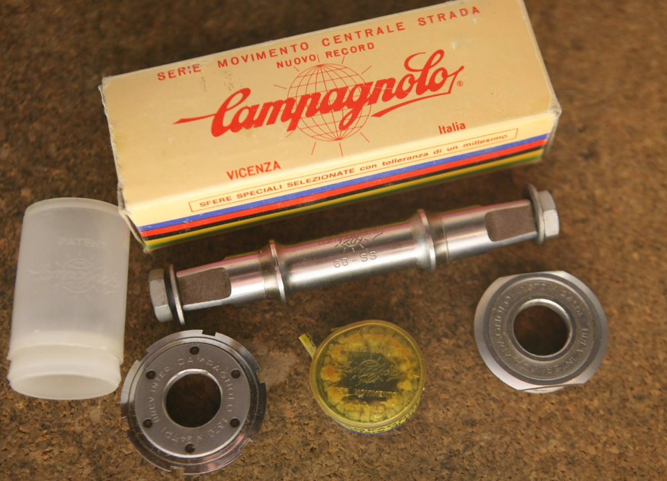 Vintage NOS NEW NIB Campagnolo Record British BSA bottom bracket 114 mm