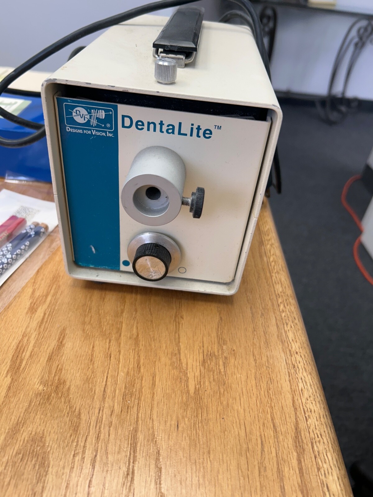 Designs for Vision Inc. - Dental LiteFiber Optic Light Source - Dental Headlight