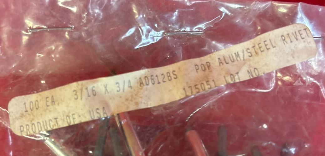 EMHART POP RIVETS AD612BS 7/64"-DIA. 1-19/64"-LENGTH (LOT OF 100)