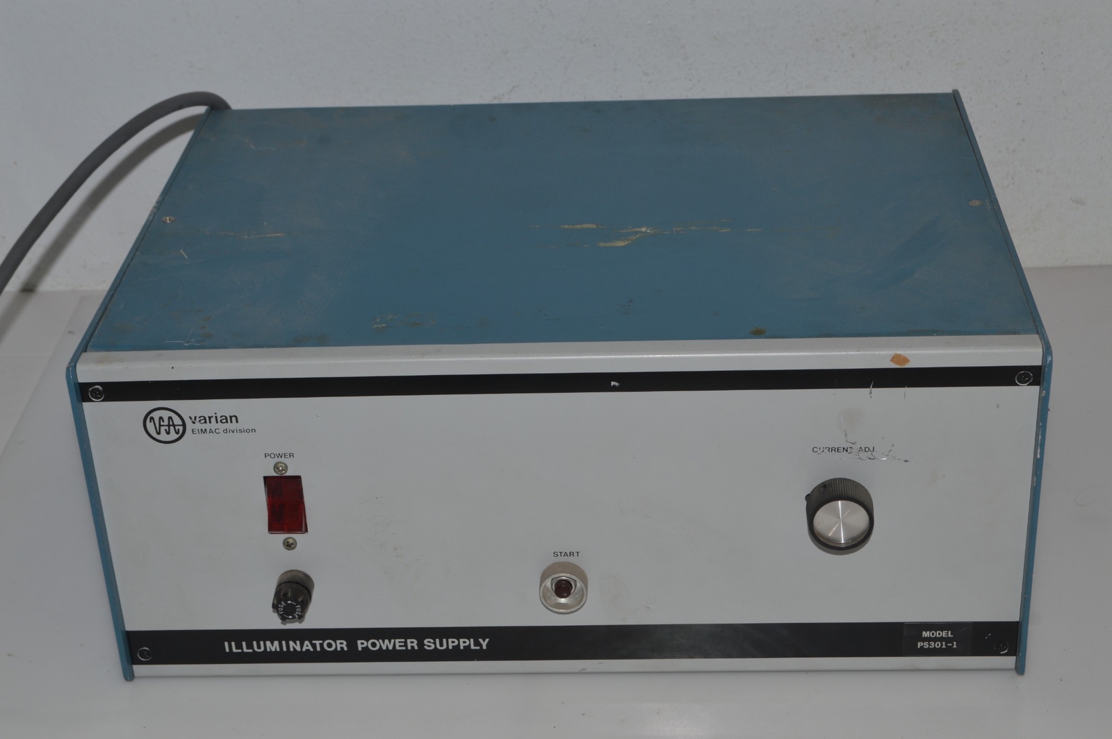 *TC* VARIAN ILLUMINATOR POWER SUPPLY MODEL PS301-1 (THY66)