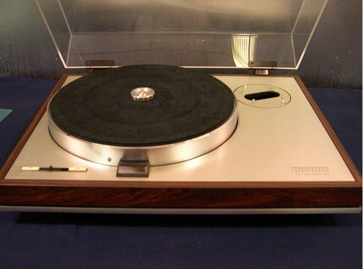 LUXMAN PD-121 Turntable Record Player Direct Drive Maintenance completed Tested