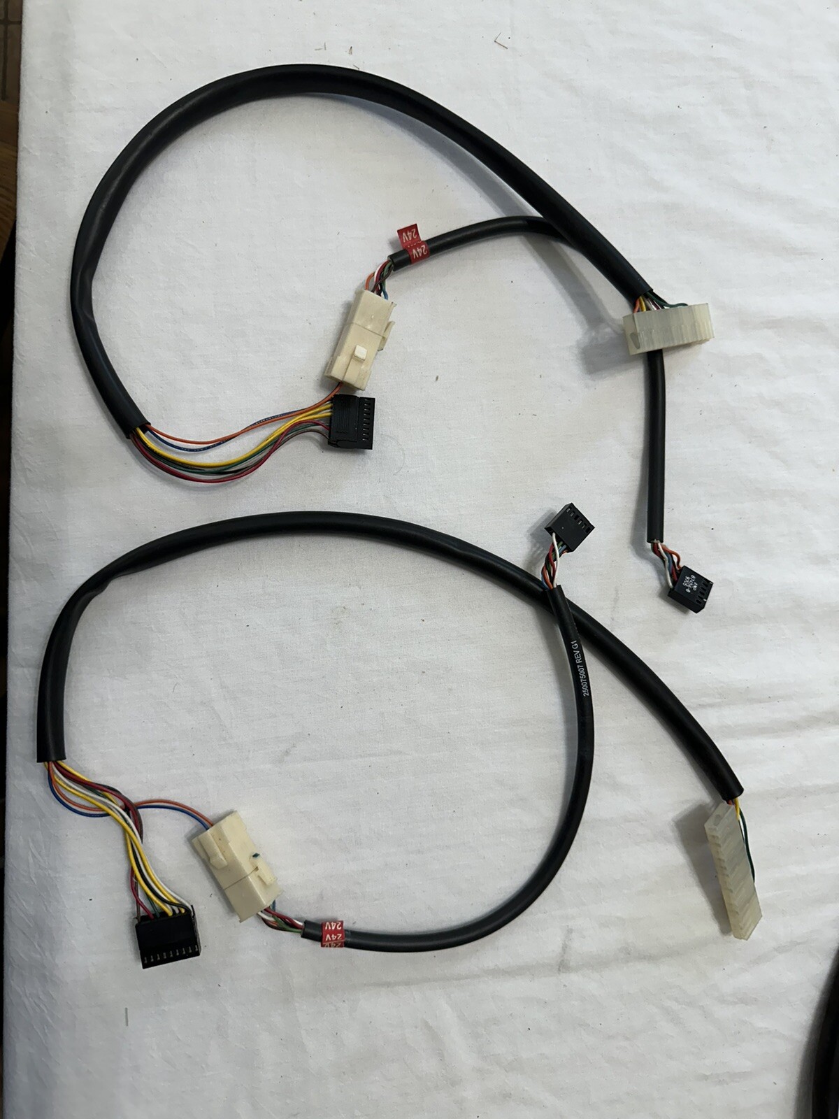 (AP) AUTOMATIC PRODUCTS 111, 112, 113 MARS VN BILL VALIDATOR HARNESS 24v 2 sets