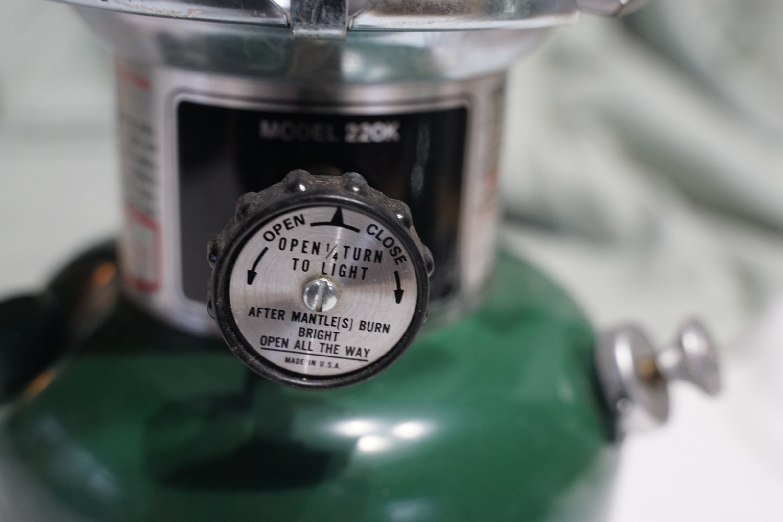 Coleman lantern 1982 Model 220K