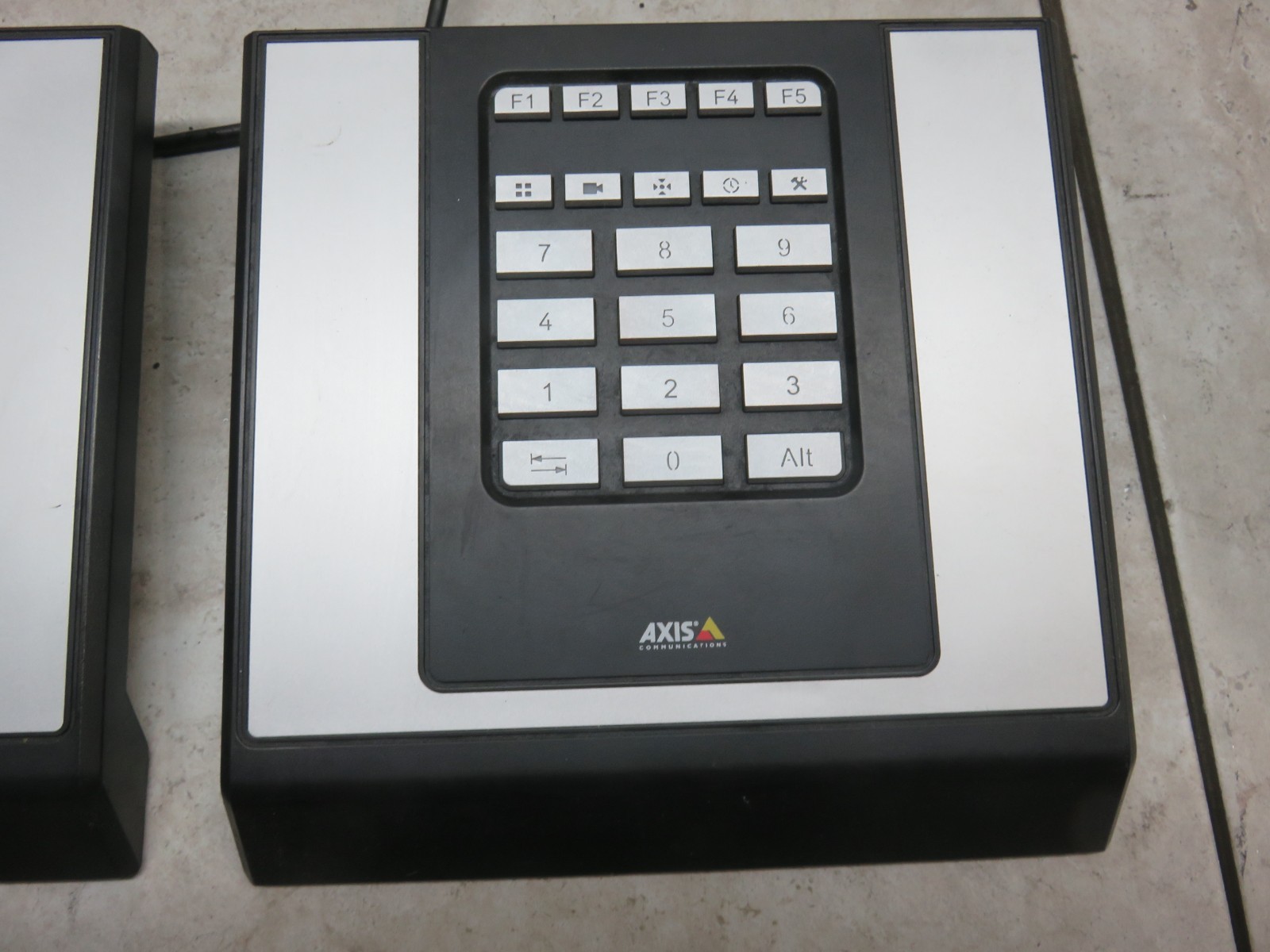 AXIS T8312 KEYPAD & T8311 CAMERA JOYSTICK AND KEYPAD