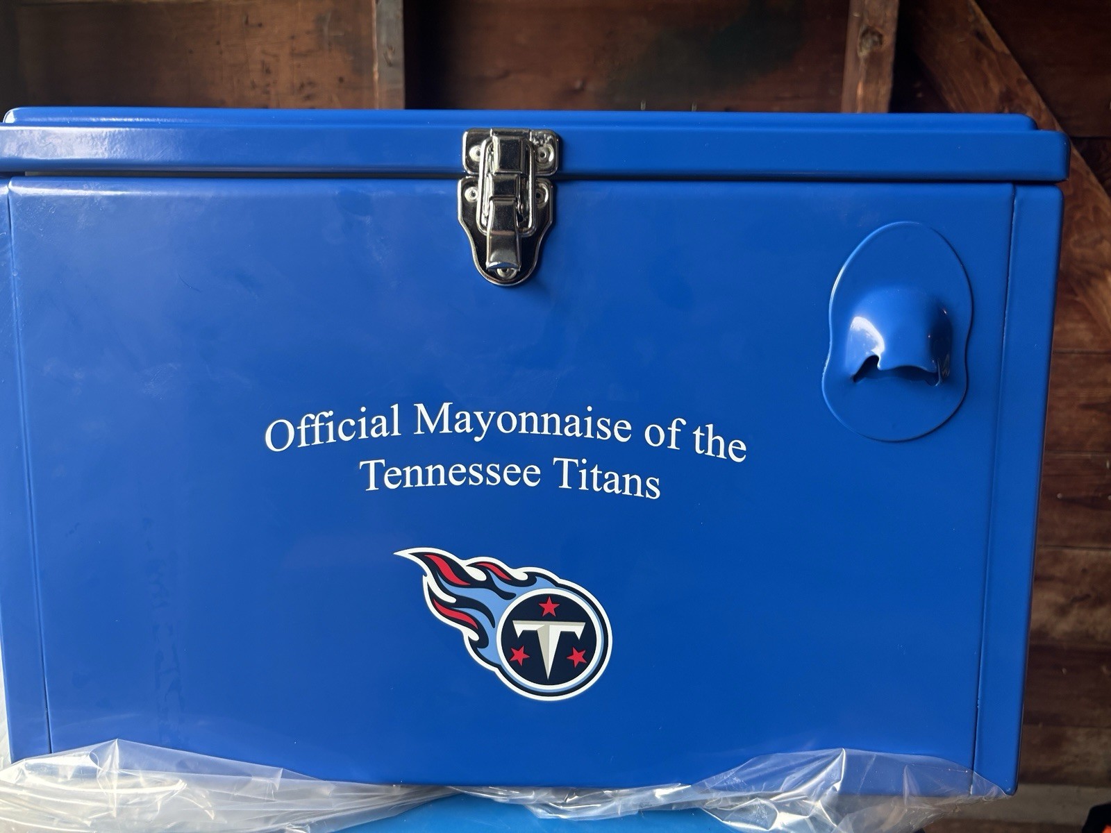Hellmann's Tennessee Titans Ice Chest Cooler, Blue/White Metal & Plastic